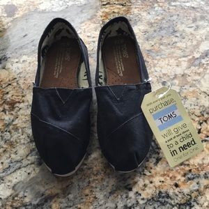 Toms Shoes